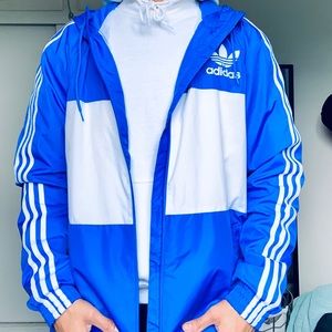 ADIDAS windbreaker size XL🔥